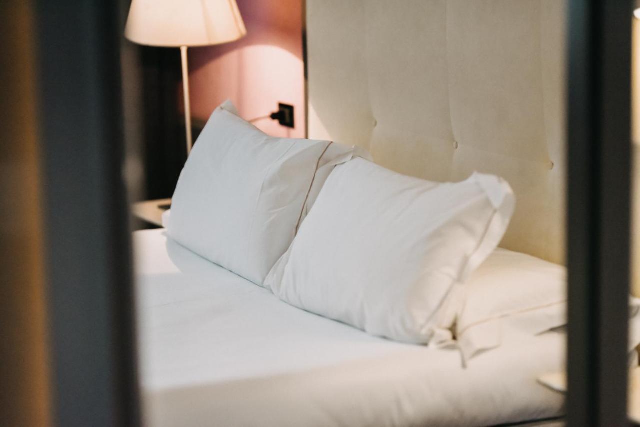 Shg Hotel Antonella Помеция Екстериор снимка