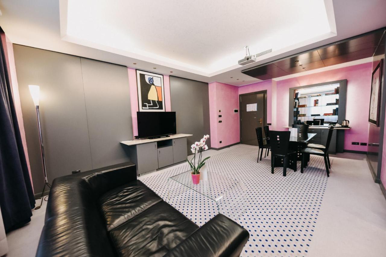 Shg Hotel Antonella Помеция Екстериор снимка