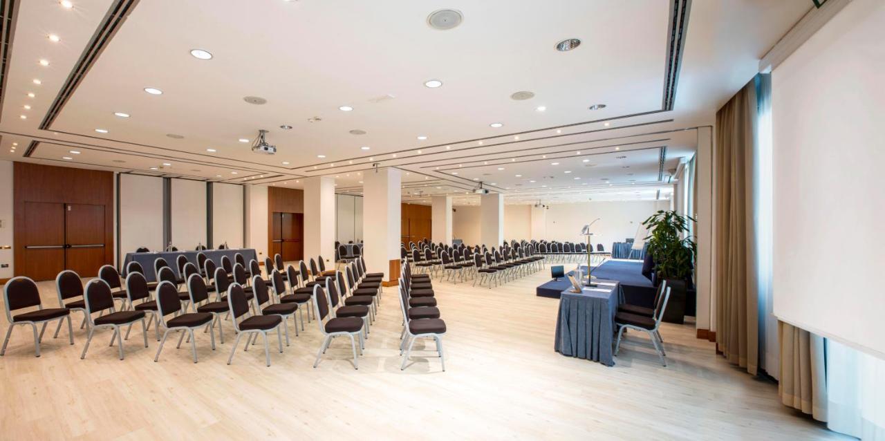 Shg Hotel Antonella Помеция Екстериор снимка